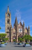 Voorgevel van de Expiatorio-Tempel in Guadalajara en Park stock afbeeldingen Voorgevel van de Expiatorio-Tempel in Guadalajara en Park stock afbeeldingen