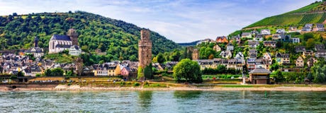Voyage de l'Allemagne - croisière au-dessus de vallée du Rhin photographie stock Voyage de l'Allemagne - croisière au-dessus de vallée du Rhin photographie stock