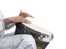 Vrai joueur de Djembe, vêtement traditionnel, Sénégal photos stock Vrai joueur de Djembe, vêtement traditionnel, Sénégal photos stock