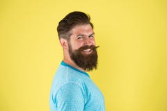 Vrolijke Glimlach Kweek snor Mensen gebaarde hipster met snor Baardsnor het verzorgen gids Knappe Hipster stock foto's Vrolijke Glimlach Kweek snor Mensen gebaarde hipster met snor Baardsnor het verzorgen gids Knappe Hipster stock foto's