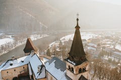 Vue aérienne d'Oravsky Podzamok de château d'Orava en Slovaquie photographie stock Vue aérienne d'Oravsky Podzamok de château d'Orava en Slovaquie photographie stock