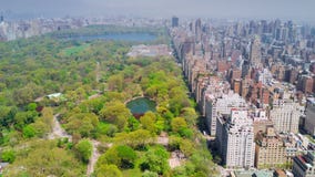 Vue aérienne de Central Park, d'est supérieur et de côté Ouest Manhattan et Midtown Manhattan, New York, Etats-Unis clips vidéos Vue aérienne de Central Park, d'est supérieur et de côté Ouest Manhattan et Midtown Manhattan, New York, Etats-Unis clips vidéos