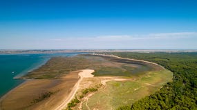 Vue aérienne de la côte atlantique dans Ronce Les Bains, Charente M image stock Vue aérienne de la côte atlantique dans Ronce Les Bains, Charente M image stock