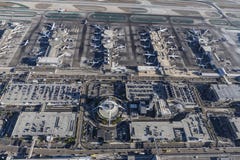 Vue aérienne des terminaux chez LAX photos libres de droits Vue aérienne des terminaux chez LAX photos libres de droits