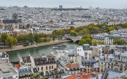 Vue aérienne sur la rivière la Seine avec des ponts image stock Vue aérienne sur la rivière la Seine avec des ponts image stock