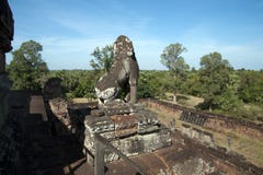 Vue de jungle environnante pré de Rup un temple hindou du 10ème siècle photo stock Vue de jungle environnante pré de Rup un temple hindou du 10ème siècle photo stock