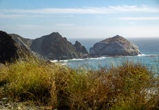 Vue de la route de Côte Pacifique non 1 sur l'océan en Californie photos libres de droits Vue de la route de Côte Pacifique non 1 sur l'océan en Californie photos libres de droits