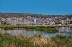 Vue de Puno par le lac Titicaca, Pérou Images libres de droits Vue de Puno par le lac Titicaca, Pérou Images libres de droits