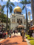 Vue du beau Mashjid Sultan Mosque de Singapour photographie stock libre de droits Vue du beau Mashjid Sultan Mosque de Singapour photographie stock libre de droits