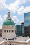 Vue du vieux St Louis County Courthouse image libre de droits Vue du vieux St Louis County Courthouse image libre de droits