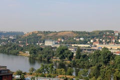 Vue panoramique de rivière de République Tchèque et de Vltava de Prague de forteresse de Visegrad photos libres de droits Vue panoramique de rivière de République Tchèque et de Vltava de Prague de forteresse de Visegrad photos libres de droits