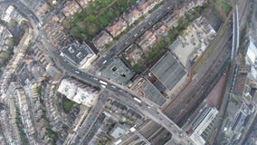 Vuelo del abejón de los edificios de Londres arriba almacen de metraje de vídeo Vuelo del abejón de los edificios de Londres arriba almacen de metraje de vídeo