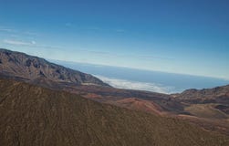 Vulkanisk krater uppe på monteringsHaleakalÄ i Maui arkivfoton Vulkanisk krater uppe på monteringsHaleakalÄ i Maui arkivfoton