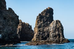Vulkaniskt vagga bildande på den östliga Anacapa ön i Kalifornien arkivfoto Vulkaniskt vagga bildande på den östliga Anacapa ön i Kalifornien arkivfoto