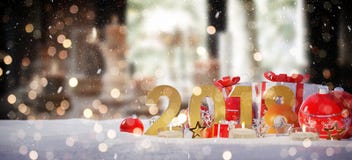 véspera de ano 2018 novo com rendição das quinquilharias e dos presentes 3D do Natal ilustração royalty free véspera de ano 2018 novo com rendição das quinquilharias e dos presentes 3D do Natal ilustração royalty free