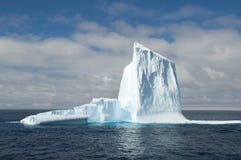 W Antarctica duży góra lodowa W Antarctica duży góra lodowa