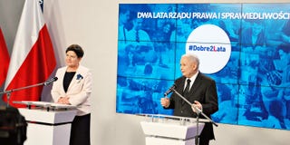Leader of ruling party Law and Justice, Kaczynski, right, and Polish Prime Minister Szydlo attend a press conference summarizing t Stock Photography Leader of ruling party Law and Justice, Kaczynski, right, and Polish Prime Minister Szydlo attend a press conference summarizing t Stock Photography