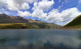 Wasserreservoir nahe Obergurgl, Oetztal-Alpen in Tirol, Österreich stockbilder Wasserreservoir nahe Obergurgl, Oetztal-Alpen in Tirol, Österreich stockbilder