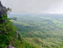 Wat Chaloem Phrakiat Phrachomklao Rachanuson al hom di Chae, Lampang, Tailandia Il tempio buddista e la pagoda sulla montagna del Fotografia Stock Wat Chaloem Phrakiat Phrachomklao Rachanuson al hom di Chae, Lampang, Tailandia Il tempio buddista e la pagoda sulla montagna del Fotografia Stock