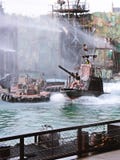 Waterworld привлекательность в реальном маштабе времени Spectacular моря стоковое изображение Waterworld привлекательность в реальном маштабе времени Spectacular моря стоковое изображение