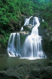Wateterfall in foresta profonda fotografia stock libera da diritti Wateterfall in foresta profonda fotografia stock libera da diritti