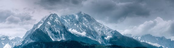 Watzmann montering nära Konigssee sjön, Berchtesgaden arkivfoton Watzmann montering nära Konigssee sjön, Berchtesgaden arkivfoton