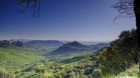 Weergeven dichtbij Mirador Puerto del Boyar op a-372 tussen Gr Bosque en Grazalema, in de Si?rra het Natuurreservaat van DE Graza royalty-vrije stock fotografie Weergeven dichtbij Mirador Puerto del Boyar op a-372 tussen Gr Bosque en Grazalema, in de Si?rra het Natuurreservaat van DE Graza royalty-vrije stock fotografie