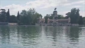 Weergeven van de vijver van Gr Retiro, Madrid Weergeven van de vijver van Gr Retiro, Madrid