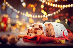 Weihnachten stollen Traditionelles süßes Frucht-Laib lizenzfreies stockfoto Weihnachten stollen Traditionelles süßes Frucht-Laib lizenzfreies stockfoto