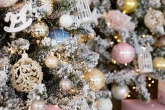 Weihnachtsbaumhintergrund und Weihnachtsdekorationen lizenzfreie stockfotografie Weihnachtsbaumhintergrund und Weihnachtsdekorationen lizenzfreie stockfotografie