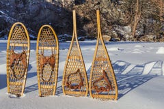 Weinlese Snowshoes lizenzfreie stockfotos Weinlese Snowshoes lizenzfreie stockfotos