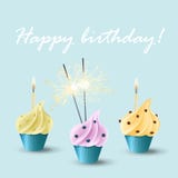 Wektorowy ustawiający babeczki z różnymi smakami, dekoracja, płonące świeczki i Bengal świateł sparklers, szczęśliwy urodziny ilustracji Wektorowy ustawiający babeczki z różnymi smakami, dekoracja, płonące świeczki i Bengal świateł sparklers, szczęśliwy urodziny ilustracji