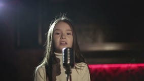 Wideo produkcja muzyczna klamerka dla dziecko muzyki gra główna rolę swobodny ruch zbiory wideo Wideo produkcja muzyczna klamerka dla dziecko muzyki gra główna rolę swobodny ruch zbiory wideo