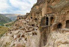 Widok na Vardzia jamy monasterze Gruzja fotografia stock Widok na Vardzia jamy monasterze Gruzja fotografia stock