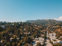 Widok z lotu ptaka na Hollywood znaka okręgu w Los Angeles zdjęcie stock Widok z lotu ptaka na Hollywood znaka okręgu w Los Angeles zdjęcie stock