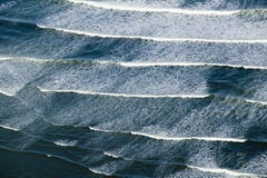 Widok z lotu ptaka łamanie oceanu fala południe Portland, Maine zdjęcie stock Widok z lotu ptaka łamanie oceanu fala południe Portland, Maine zdjęcie stock