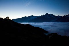 Widoki Mont Blanc lodowiec od Lac Blanc Popularna atrakcja turystyczna Malownicza i wspania?a halna scena zdjęcie stock Widoki Mont Blanc lodowiec od Lac Blanc Popularna atrakcja turystyczna Malownicza i wspania?a halna scena zdjęcie stock