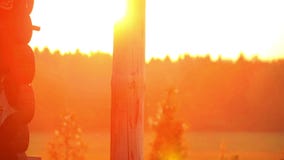 Wiejski dom w wioski pięknym sundawn Krajobrazowy ranku wschód słońca w wiosce zbiory wideo Wiejski dom w wioski pięknym sundawn Krajobrazowy ranku wschód słońca w wiosce zbiory wideo