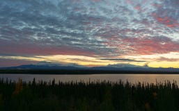 Willow Lake Southeast Alaska Wrangell St Elias National Park royalty-vrije stock foto Willow Lake Southeast Alaska Wrangell St Elias National Park royalty-vrije stock foto