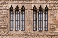 Windows w rz?dzie na fasadzie historyczny budynek obraz royalty free Windows w rz?dzie na fasadzie historyczny budynek obraz royalty free