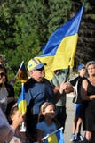 Winnipeg ουκρανικές κοινοτικές συναθροίσεις για το φυλακισμένο παραγωγό ταινιών στοκ εικόνες με δικαίωμα ελεύθερης χρήσης Winnipeg ουκρανικές κοινοτικές συναθροίσεις για το φυλακισμένο παραγωγό ταινιών στοκ εικόνες με δικαίωμα ελεύθερης χρήσης