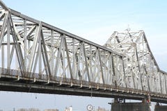 Wit, de Rivierbrug van de Staalrijweg royalty-vrije stock afbeelding Wit, de Rivierbrug van de Staalrijweg royalty-vrije stock afbeelding