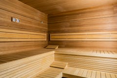 Wnętrze pusty nowożytny sauna w hotelu lub w wel i zdroju obrazy royalty free Wnętrze pusty nowożytny sauna w hotelu lub w wel i zdroju obrazy royalty free