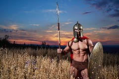 Wojownik jak spartan iść naprzód w ataku zdjęcia stock Wojownik jak spartan iść naprzód w ataku zdjęcia stock