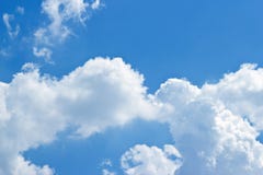 Wolken im blauen Himmel stockfoto Wolken im blauen Himmel stockfoto