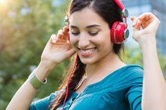 Woman Listening To Music And Dancing Royalty Free Stock Images Woman Listening To Music And Dancing Royalty Free Stock Images