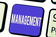 Word het schrijven tekstbeheer Bedrijfsconcept voor Proces die Controlerende dingen behandelen die Bedrijfstrategie tonen royalty-vrije stock afbeeldingen Word het schrijven tekstbeheer Bedrijfsconcept voor Proces die Controlerende dingen behandelen die Bedrijfstrategie tonen royalty-vrije stock afbeeldingen