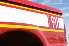 Wählen Sie 911, 3 Wählen Sie 911, 3