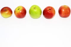 Wśród nieznajomych Zielony Apple z czerwienią obrazy royalty free Wśród nieznajomych Zielony Apple z czerwienią obrazy royalty free