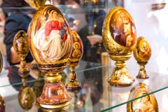YALTA, UKRAINE - 16 MAI : Art Exhibition des artistes image stock YALTA, UKRAINE - 16 MAI : Art Exhibition des artistes image stock